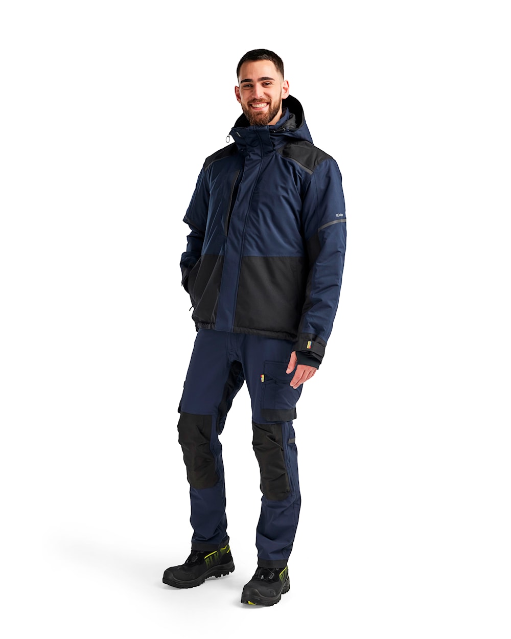 Arbeitsjacke Winter, Dunkel-Marineblau-Schwarz, Vorderansicht angezogen mit Modell